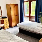 Fionas Thatched Eile Tatil Evi