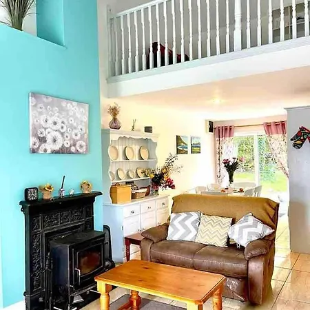 Fionas Thatched Eile Cill Airne