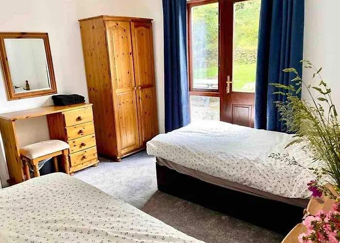 Fionas Thatched Eile Tatil Evi